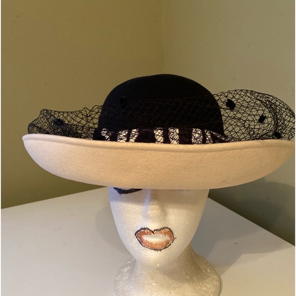 Really Cute Wool Church Dress Hat by Mr. Charles - Picture 3 of 10